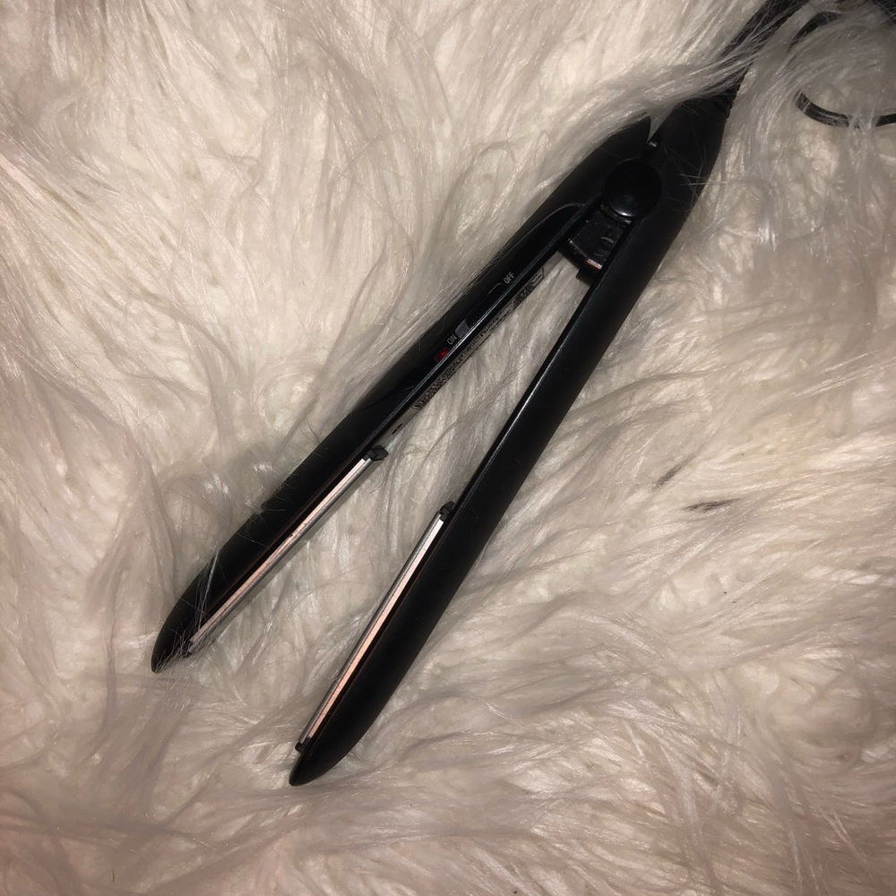 Hair straightener